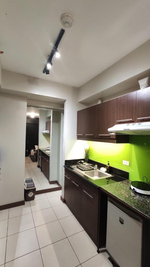 Resort Living Condominium Unit In Metro มะนิลา ภายนอก รูปภาพ